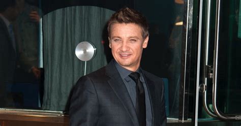 Jeremy Renner Snowplow Accident Taught Him Not to Squander。